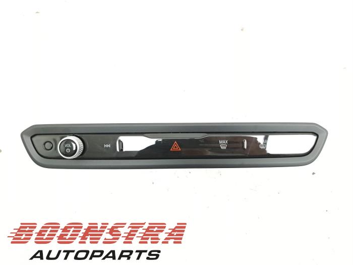 Używane Przelacznik BMW 3 serie Touring (G21) 330e 2.0 TwinPower Turbo 16V Cena € 69,95 Z VAT oferowane przez Boonstra Autoparts