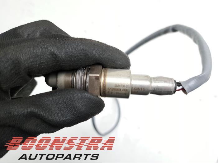 Lambda probe from a BMW 5 serie Touring (G61) 530e 2.0 TwinPower Turbo 16V 2024