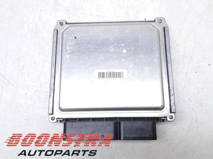 Engine management computer from a Volkswagen Golf VII (AUA) 1.6 TDI BMT 16V 2018