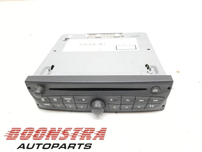 Używane Radio Opel Vivaro 2.0 CDTI Cena € 99,95 Z VAT oferowane przez Boonstra Autoparts