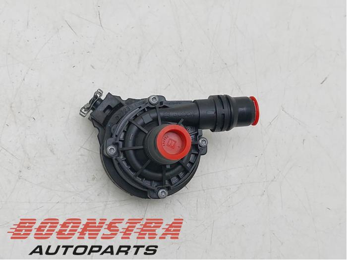 Begagnade Extra vattenpump Opel Grandland (X) 1.6 Turbo 16V Hybrid Pris € 39,95 Marginaltabell erbjuds av Boonstra Autoparts