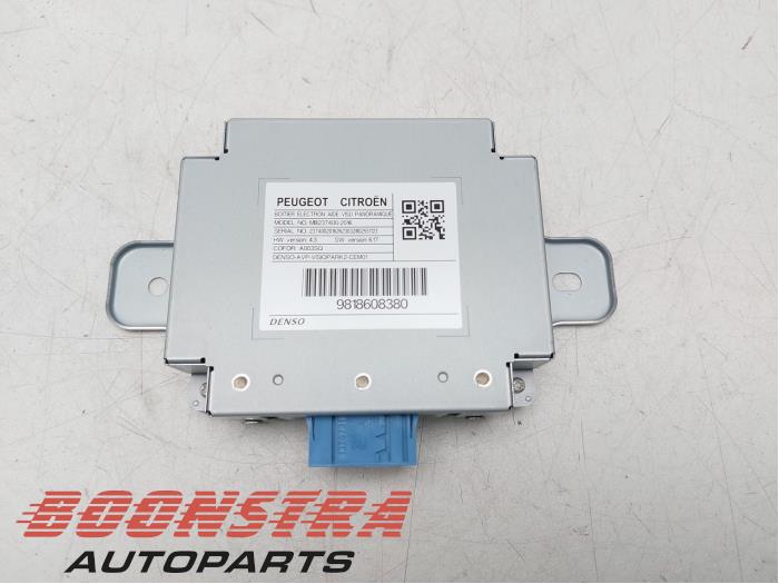 Używane Modul kamery Opel Grandland (X) 1.6 Turbo 16V Hybrid Cena € 99,95 Procedura marży oferowane przez Boonstra Autoparts