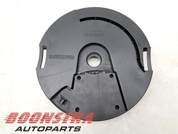 Begagnade Bashögtalare Audi S3 Sportback (8VA/8VF) 2.0 T FSI 16V Pris € 129,95 Marginaltabell erbjuds av Boonstra Autoparts