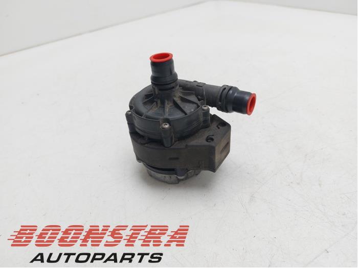 Begagnade Extra vattenpump Opel Grandland (X) 1.6 Turbo 16V Hybrid Pris € 39,95 Marginaltabell erbjuds av Boonstra Autoparts