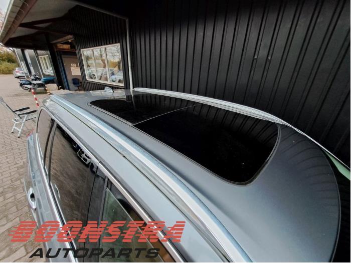 Używane Dach panoramiczny Volvo XC90 II 2.0 D5 16V AWD Cena € 1.195,00 Procedura marży oferowane przez Boonstra Autoparts