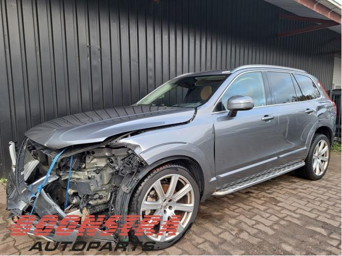 Używane Pólwal Volvo XC90 II 2.0 D5 16V AWD Cena € 295,00 Procedura marży oferowane przez Boonstra Autoparts