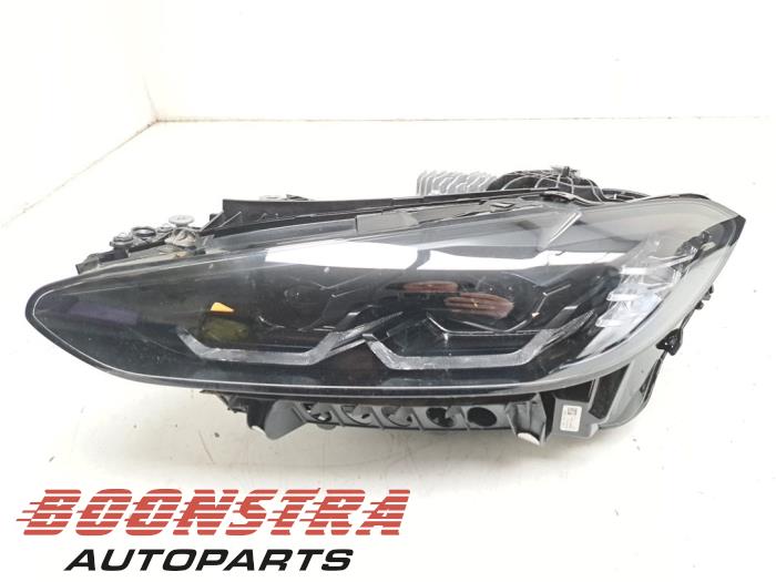 Używane Reflektor lewy BMW 4 serie (G23) 420i 2.0 TwinPower Turbo 16V Cena € 1.095,00 Z VAT oferowane przez Boonstra Autoparts