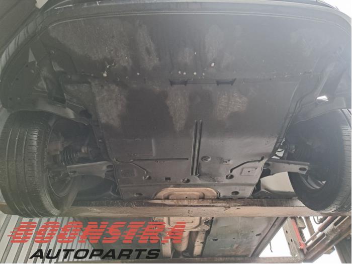 Begagnade Underram Volkswagen Polo VI (AW1) 1.0 TSI 12V Pris € 295,00 Marginaltabell erbjuds av Boonstra Autoparts