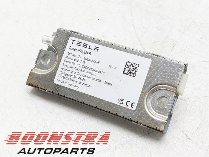 Usagé Module DAB Tesla Model 3 Long Range, Performance AWD Prix € 159,95 Règlement à la marge proposé par Boonstra Autoparts