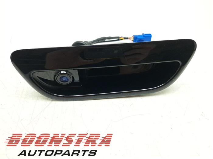 Begagnade Backkamera Hyundai i10 1.0 12V Pris € 249,95 Marginaltabell erbjuds av Boonstra Autoparts
