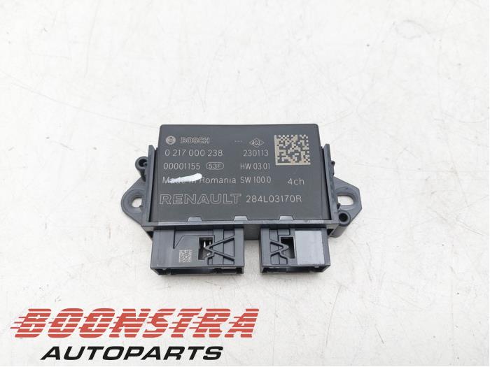 Usados Módulo PDC Renault Trafic (1FL/2FL/3FL/4FL) 2.0 dCi 16V 110 Precio € 42,29 IVA incluido ofrecido por Boonstra Autoparts