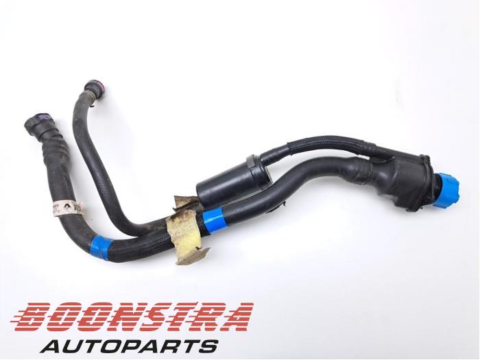 Gebrauchte Füllrohr adbluetank Renault Trafic (1FL/2FL/3FL/4FL) 2.0 dCi 16V 110 Preis € 45,98 Mit Mehrwertsteuer angeboten von Boonstra Autoparts