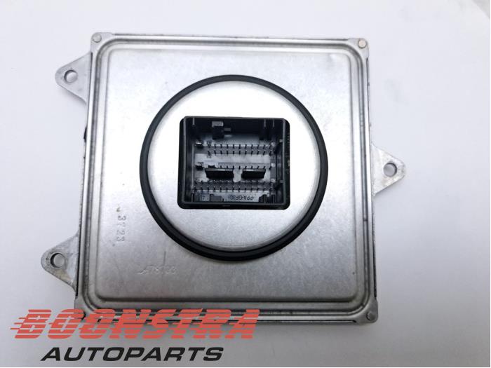 Używane Modułowy reflektor LED Opel Corsa F (UB/UH/UP) 1.2 Turbo 12V 100 Cena € 98,95 Procedura marży oferowane przez Boonstra Autoparts