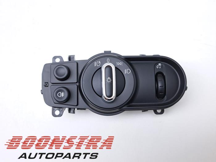 Usados Interruptor de luz Mini Countryman (F60) 2.0 16V John Cooper Works ALL4 Precio € 54,95 IVA incluido ofrecido por Boonstra Autoparts