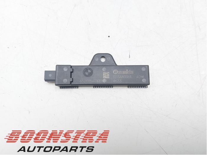 Gebrauchte Keyless Entry-Antenne BMW X5 (G05) xDrive50e 3.0 24V Preis € 39,95 Mit Mehrwertsteuer angeboten von Boonstra Autoparts