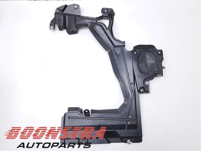 Gebrauchte Schutzblech Boden Mini Countryman (F60) 2.0 16V John Cooper Works ALL4 Preis € 30,19 Mit Mehrwertsteuer angeboten von Boonstra Autoparts