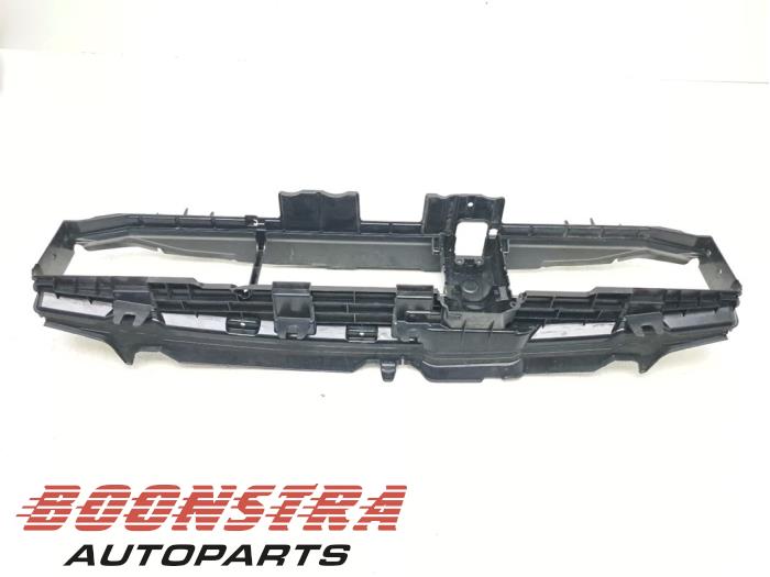 Begagnade Lufttratt BMW 4 serie (G23) 420i 2.0 TwinPower Turbo 16V Pris € 44,95 Inklusive moms erbjuds av Boonstra Autoparts