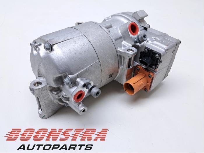 Usagé Compresseur de clim BMW X5 (G05) xDrive50e 3.0 24V Prix € 524,95 Prix TTC proposé par Boonstra Autoparts