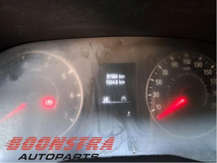 Engine from a Dacia Sandero III 1.0 TCe 100 12V ECO-G 2023