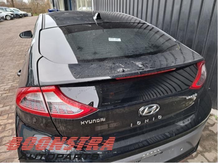 Begagnade Baklucka Hyundai Ioniq EV Pris € 495,00 Marginaltabell erbjuds av Boonstra Autoparts