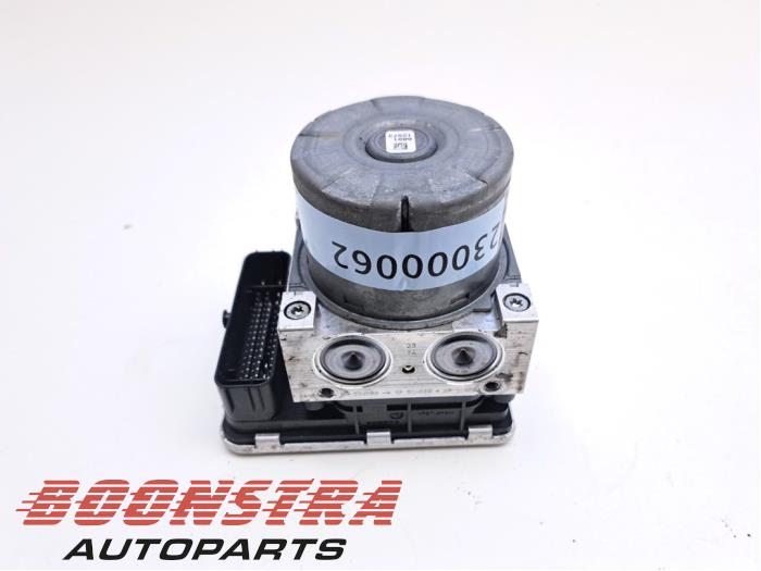 Używane Pompa ABS Audi Q2 (GAB/GAG) 1.0 TFSI 12V Cena € 34,95 Procedura marży oferowane przez Boonstra Autoparts