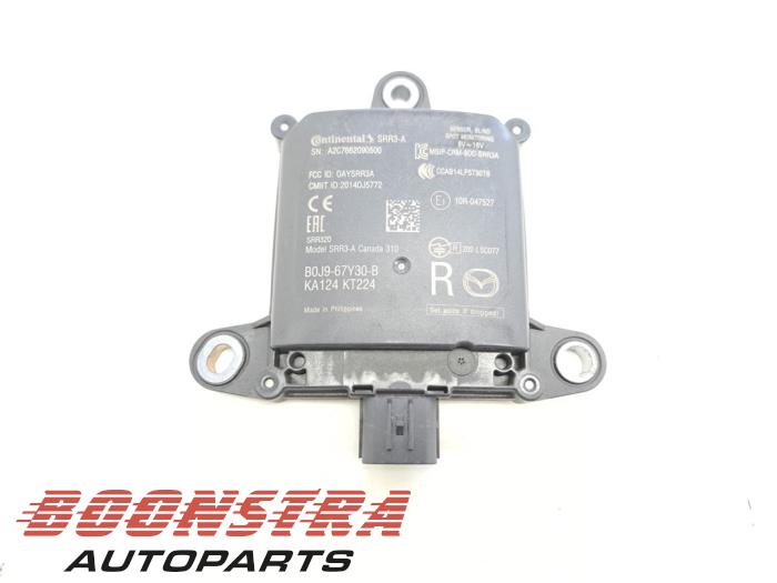 Begagnade Dödvinkelsensor Mazda 3 Sport (BP) 2.0 SkyActiv-X M Hybrid 16V Pris € 149,95 Marginaltabell erbjuds av Boonstra Autoparts