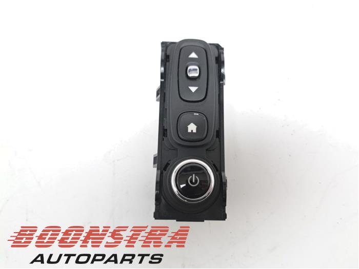 Usados Interruptor Renault Captur I (2R) 0.9 Energy TCE 12V Precio € 24,95 Norma de margen ofrecido por Boonstra Autoparts