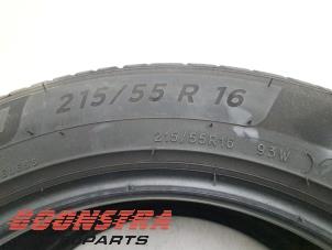 Opona z Ford C-Max (DXA) 1.0 Ti-VCT EcoBoost 12V 125