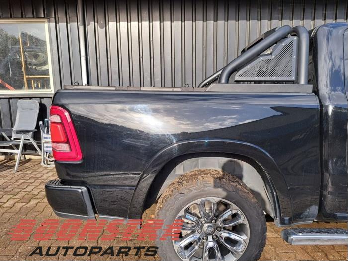 Begagnade Lastcontainer Dodge 1500 Crew Cab (DS) 5.7 Hemi V8 4x4 Pris € 2.413,95 Inklusive moms erbjuds av Boonstra Autoparts