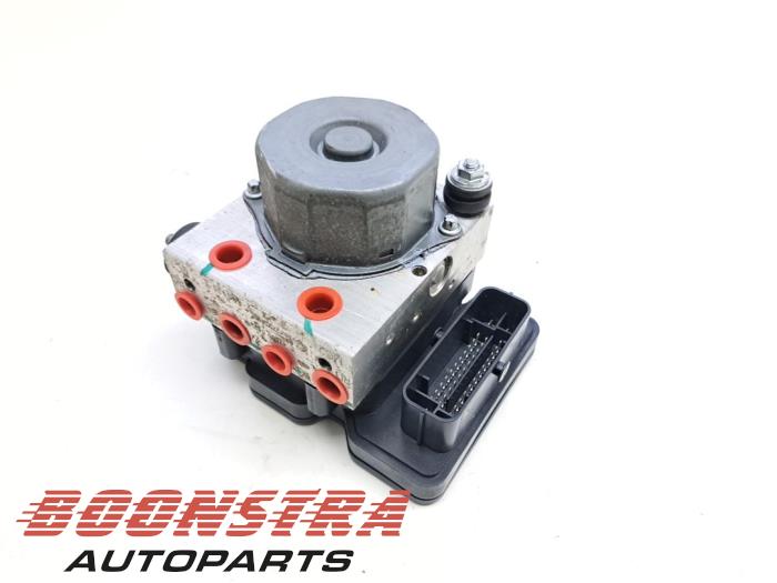 Begagnade ABS-pump Renault Captur I (2R) 0.9 Energy TCE 12V Pris € 24,95 Marginaltabell erbjuds av Boonstra Autoparts
