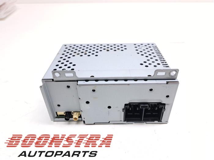 Używane Modul radiowy Ford Transit Custom 2.0 TDCi 16V Eco Blue 170 Cena € 119,95 Procedura marży oferowane przez Boonstra Autoparts