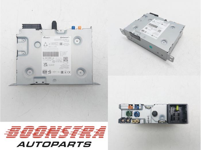 Używane Modul radiowy Opel Grandland (X) 1.6 Turbo 16V Hybrid Cena € 249,95 Procedura marży oferowane przez Boonstra Autoparts