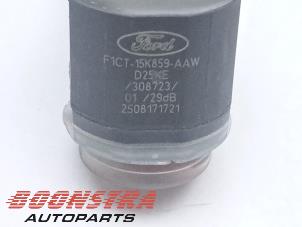 Parkeringssensor från en Ford Kuga II (DM2) 1.5 EcoBoost 16V 150 2017