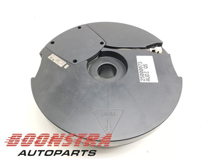 Używane Subwoofer Audi Q5 (8RB) 2.0 TFSI 16V Quattro Cena € 24,95 Procedura marży oferowane przez Boonstra Autoparts