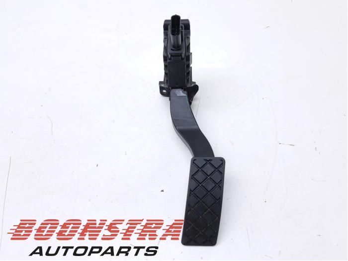 Begagnade Gaspedal Volkswagen Passat Variant (3G5) 1.4 GTE 16V Pris € 24,95 Marginaltabell erbjuds av Boonstra Autoparts