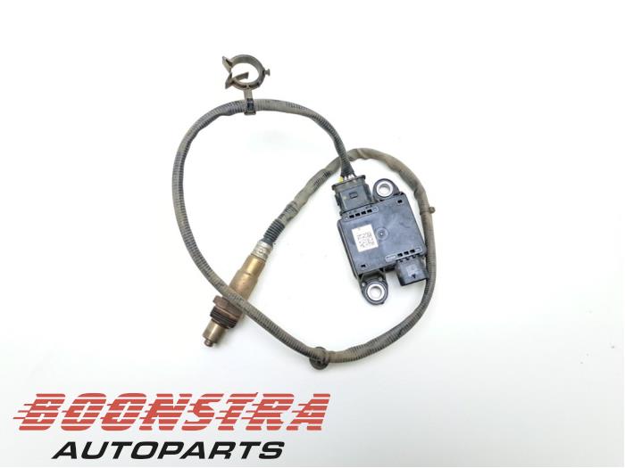 Nox Sensor van een Ford Transit 2.0 TDCi 16V Eco Blue 170 RWD 2021