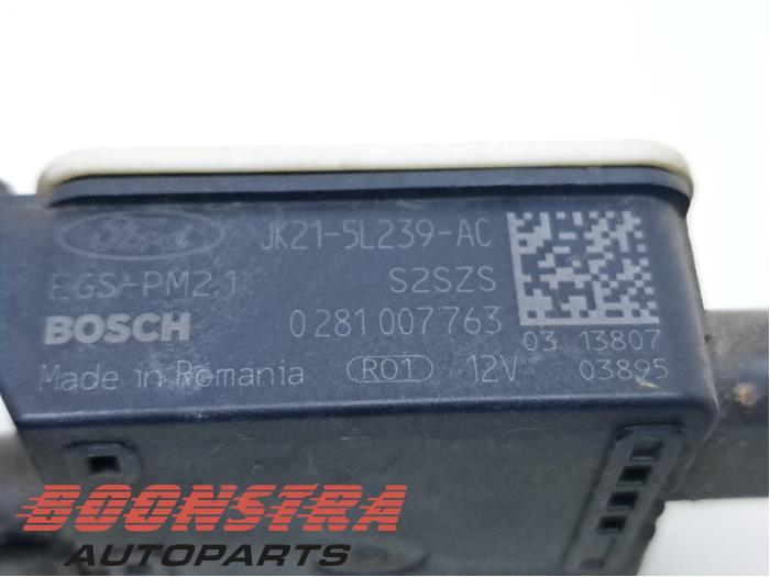 Nox Sensor van een Ford Transit 2.0 TDCi 16V Eco Blue 170 RWD 2021