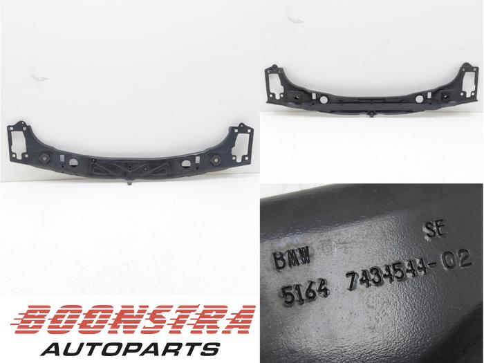 Używane Panel przedni Mini Countryman (F60) 2.0 16V John Cooper Works ALL4 Cena € 181,44 Z VAT oferowane przez Boonstra Autoparts