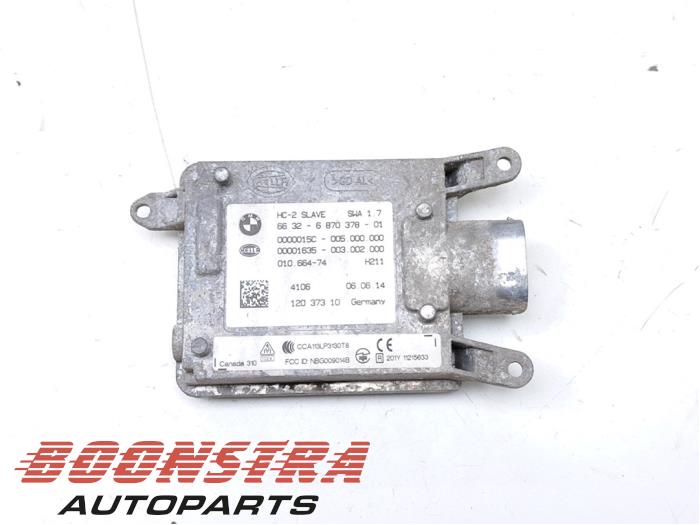 Dödvinkelsensor från en BMW X5 (F15) xDrive 35d 3.0 24V 2014