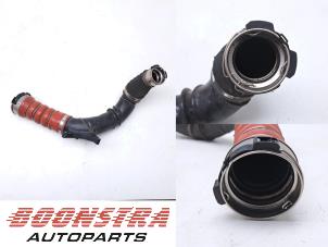 Intercooler Rohr van een MINI Countryman (F60) 2.0 16V John Cooper Works ALL4 2019