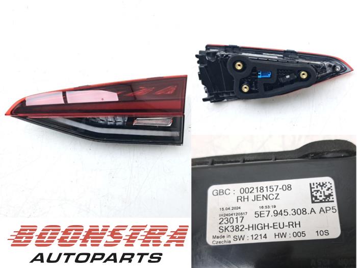 Begagnade Baklykta, höger Skoda Octavia Combi (NXAC) 1.0 TSI e-TEC 12V Pris € 86,74 Marginaltabell erbjuds av Boonstra Autoparts