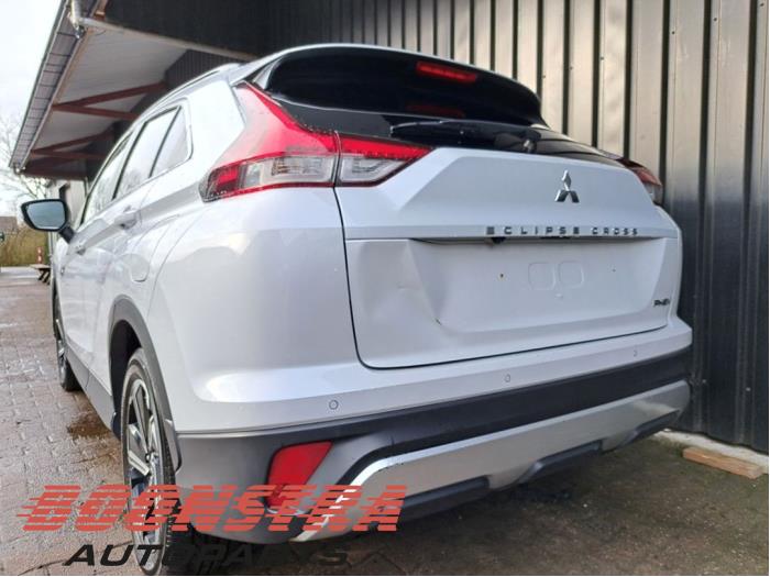 Używane Zderzak tylny Mitsubishi Eclipse Cross (GK/GL) 2.4 16V PHEV 4x4 Cena € 495,00 Procedura marży oferowane przez Boonstra Autoparts