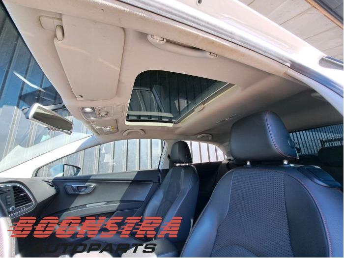 Electric sunroof installation