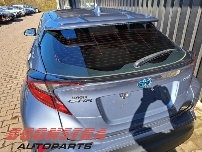 Begagnade Baklucka Toyota C-HR (X1,X5) 1.8 16V Hybrid Pris € 295,00 Marginaltabell erbjuds av Boonstra Autoparts