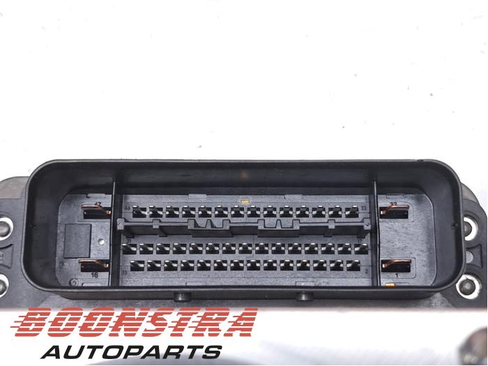 ABS Pumpe van een Audi R8 (4S3/4SP) 5.2 V10 Plus Quattro 2016