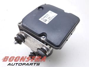 ABS Pumpe van een Audi R8 (4S3/4SP) 5.2 V10 Plus Quattro 2016