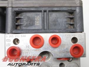 ABS Pumpe van een Audi R8 (4S3/4SP) 5.2 V10 Plus Quattro 2016