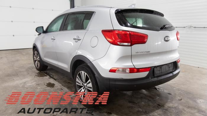 Używane Tylna klapa Kia Sportage (SL) 1.7 CRDi 16V 4x2 Cena € 295,00 Procedura marży oferowane przez Boonstra Autoparts