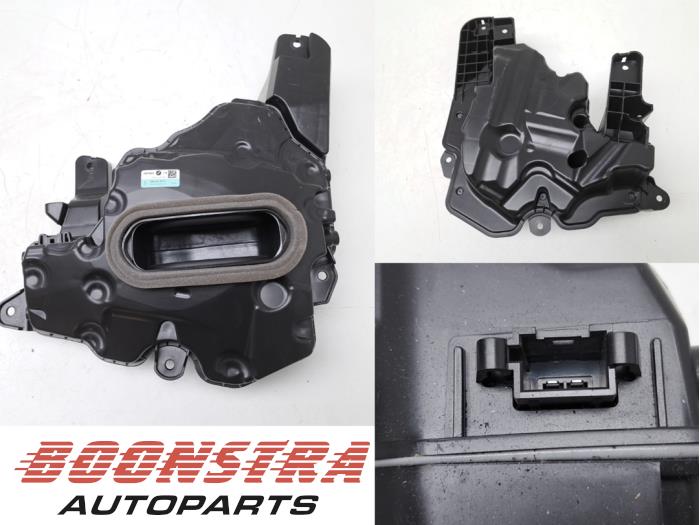 Używane Glosnik BMW 5 serie Touring (G61) 530e 2.0 TwinPower Turbo 16V Cena € 124,94 Z VAT oferowane przez Boonstra Autoparts