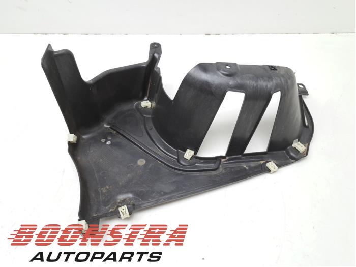Begagnade Hasplåt BMW 5 serie Touring (G61) 530e 2.0 TwinPower Turbo 16V Pris € 30,19 Inklusive moms erbjuds av Boonstra Autoparts